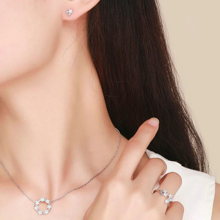 Flower Pattern Necklace in 925 Sterling Silver Platinum Plated - Aspect Jewellery