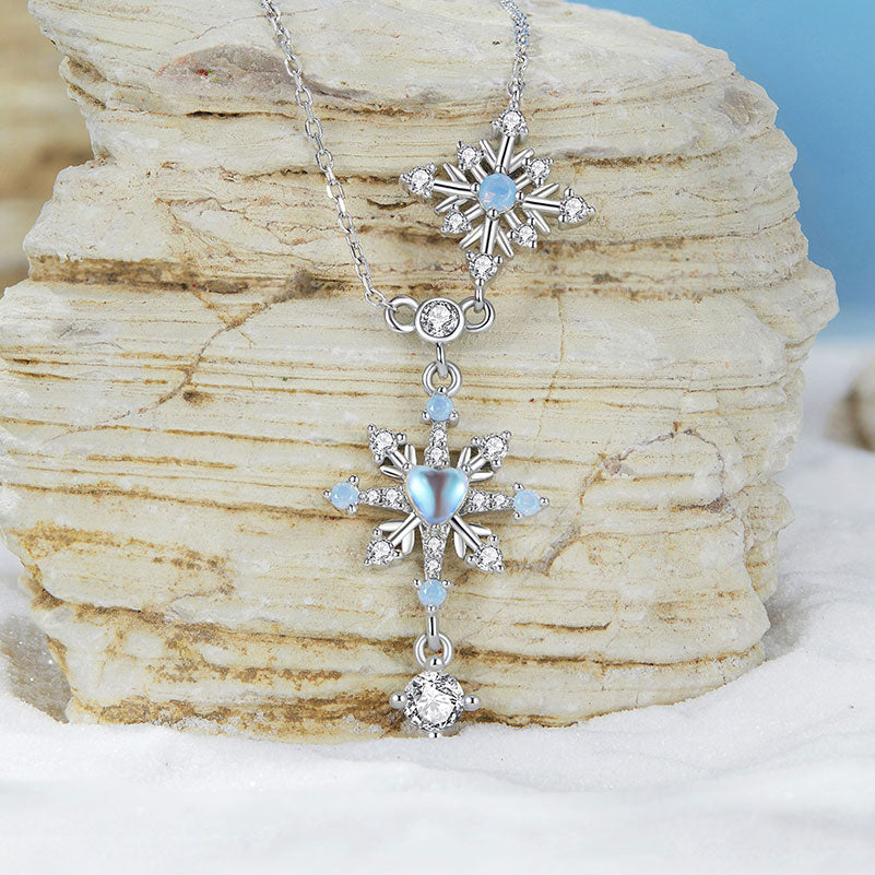 Sparkling Snowflake Christmas Winter Necklace in 925 Sterling Silver Platinum Plated - Aspect Jewellery