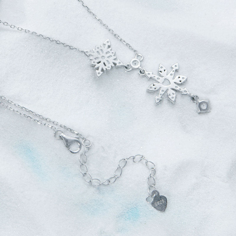 Sparkling Snowflake Christmas Winter Necklace in 925 Sterling Silver Platinum Plated - Aspect Jewellery