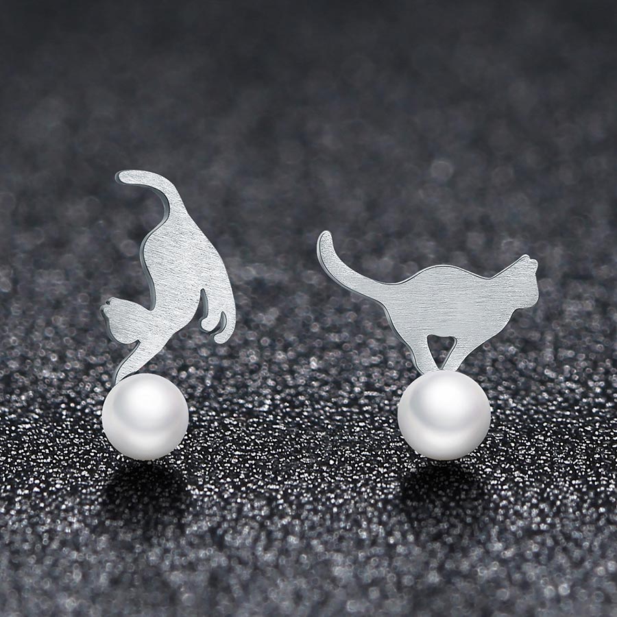 Asymmetric Playful Cat Pearl Earrings in 925 Sterling Silver - Aspect Jewellery